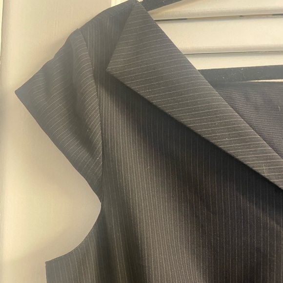 Antonio Melani Cap Sleeved Pin Striped Sheath Dress, Envelope V Neckline Size 14 - Picture 4 of 8